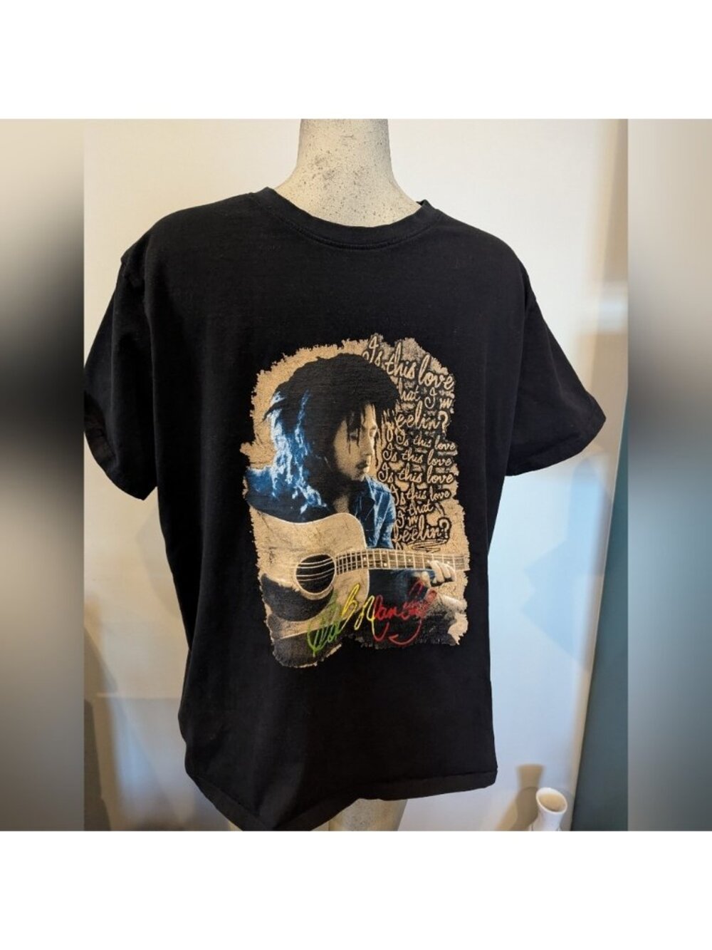 Zion Rootswear Bob Marley T-Shirt Adult Large Short Sleeve Is this love Lyrics